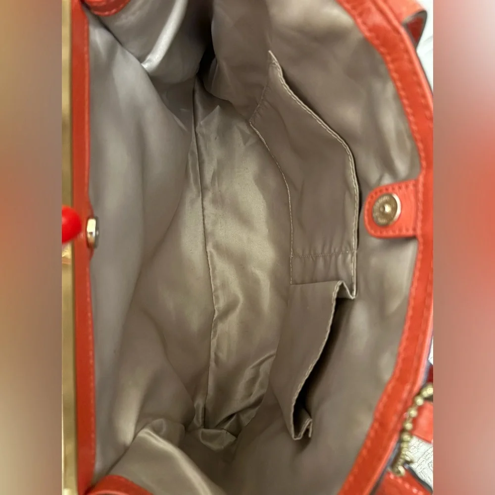 Coach Red Leather Tote with Kisslock and Logo Stitching Design - Picture 6 of 7